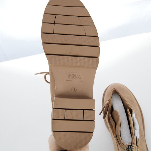 MIA Elora Leather Combat Lace Up Bootie in Tan Women's Size 11 NWT - Picture 7 of 9